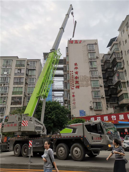 尖山区吊车租赁需要注意事项