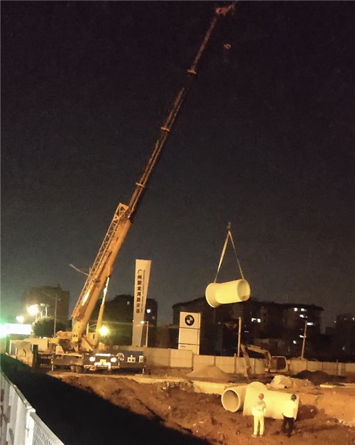 尖山区“弯臂矫正”—— 吊车的 “形变补偿” 技术