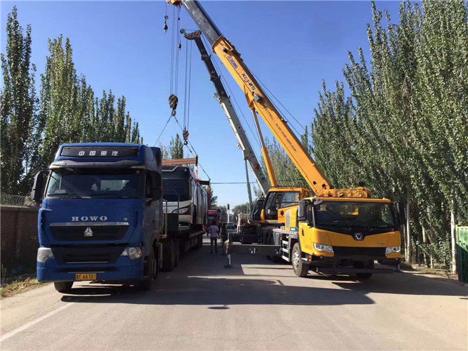 尖山区“省油又稳当”—— 吊车的 “智能节能” 技术